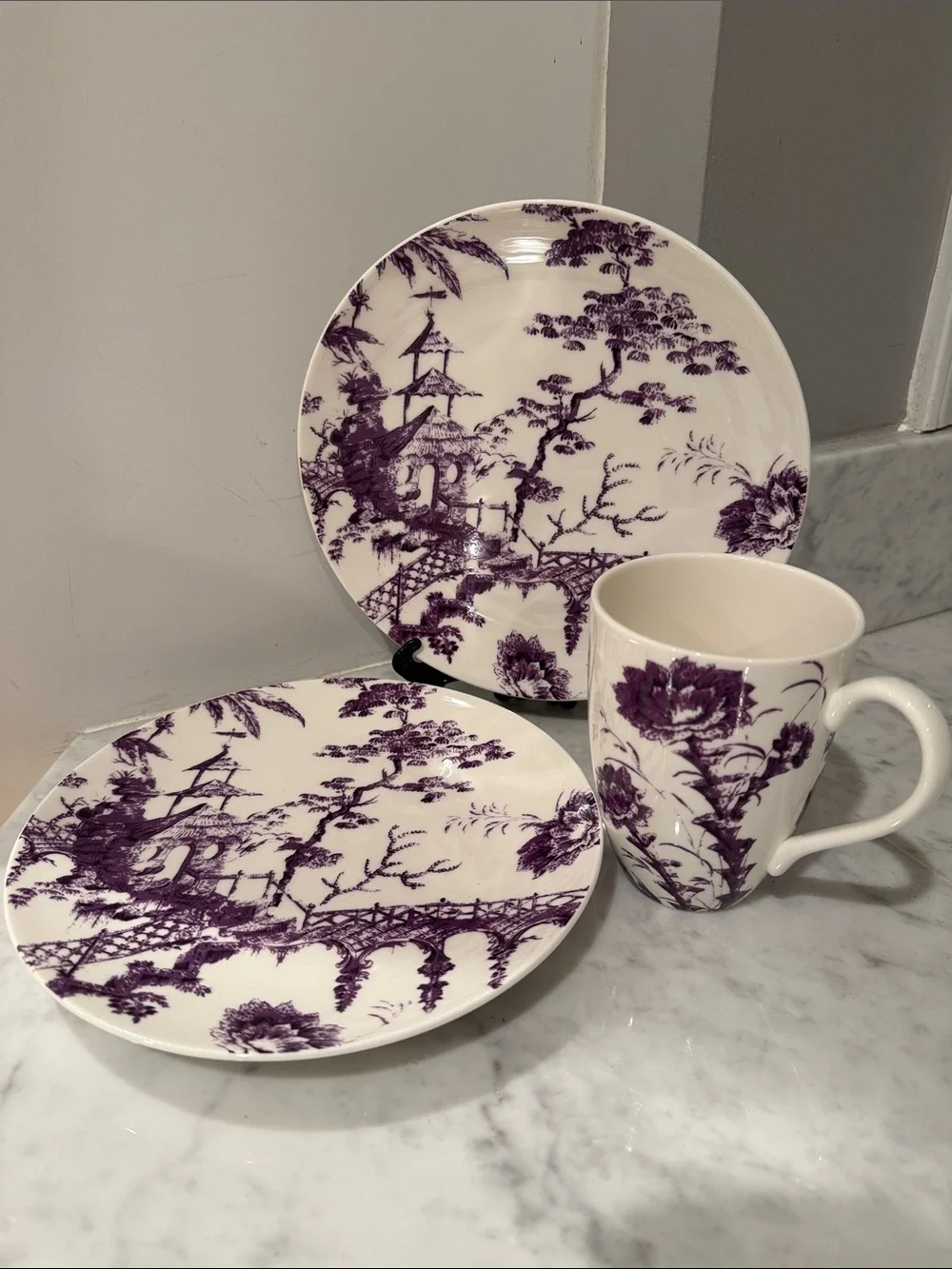 SCALAMANDRE by LENOX Toile Tale Amethyst 2 Accent Plates & Mug Pattern:  L TOTAM
